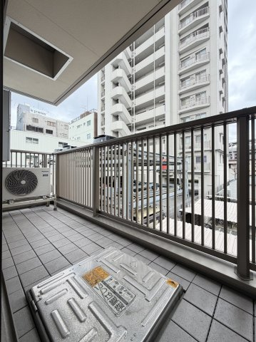 Maison Blanche Nagaiのバルコニー