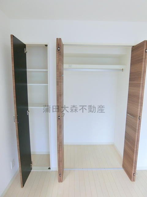 ご成約お客様向けの収納|バルコニー側洋室5帖の収納　クローゼット