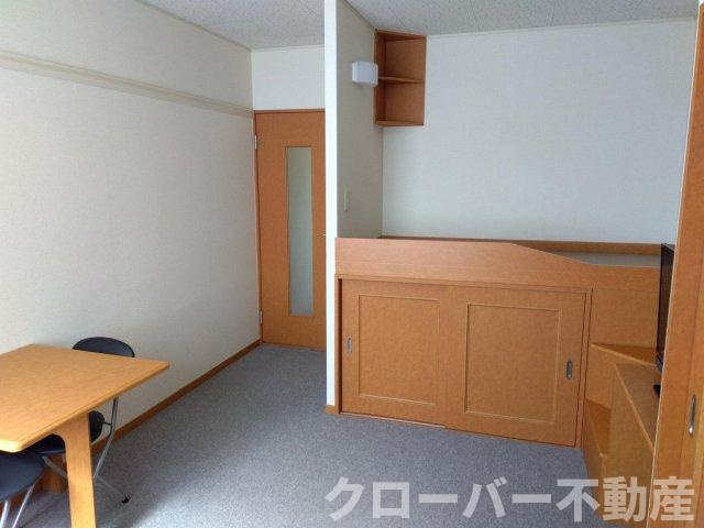 レオパレス楓の居間・リビング