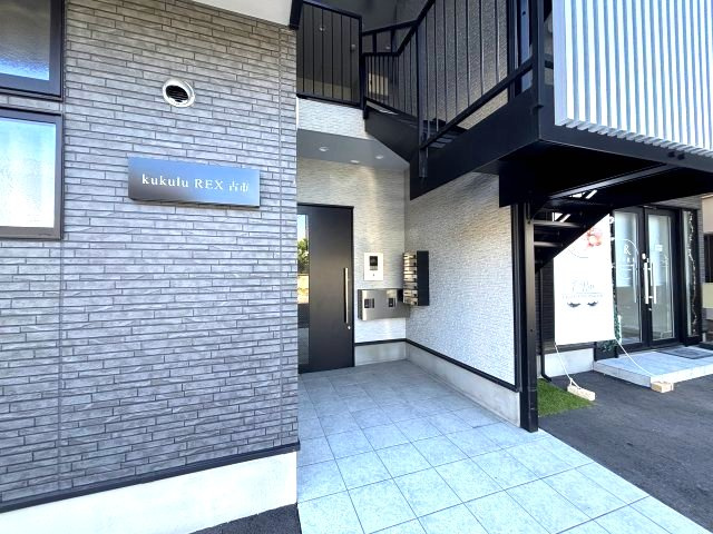 kukulu REX 古市のエントランス