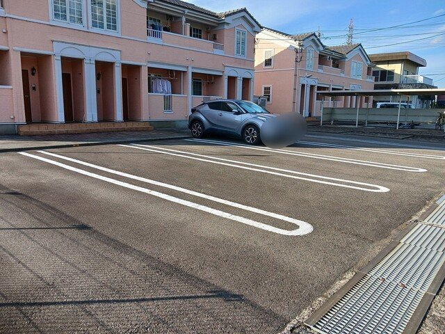 カーサ・プラシード　Ⅱの駐車場