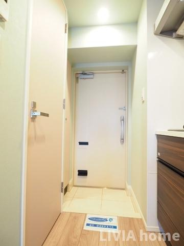 大田区仲六郷１丁目の賃貸マンションの玄関