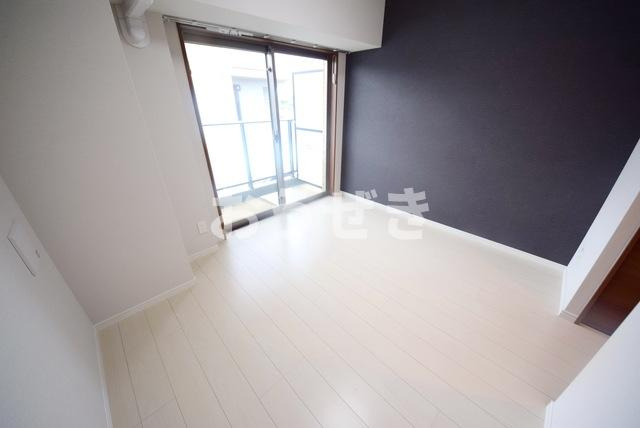 ＳＨＯＫＥＮ　Ｒｅｓｉｄｅｎｃｅ横浜伊勢町の居間・リビング