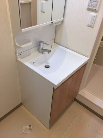 フジパレス東三国Ⅲ番館の洗面所