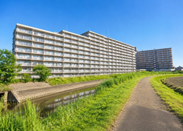 岩槻スカイハイツの外観