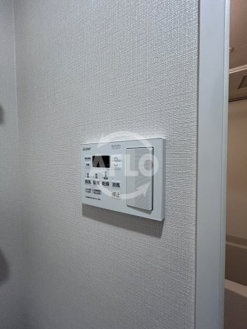 エムブイインプ新大阪の洗面所|エムブイインプ新大阪　浴室乾燥機