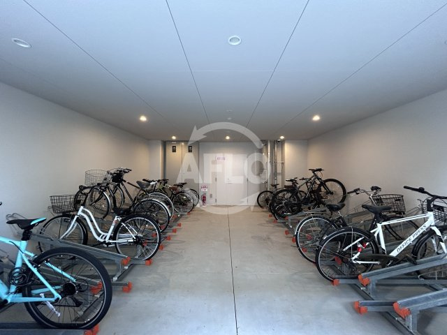 エムブイインプ新大阪のその他共用部分|エムブイインプ新大阪　駐輪場