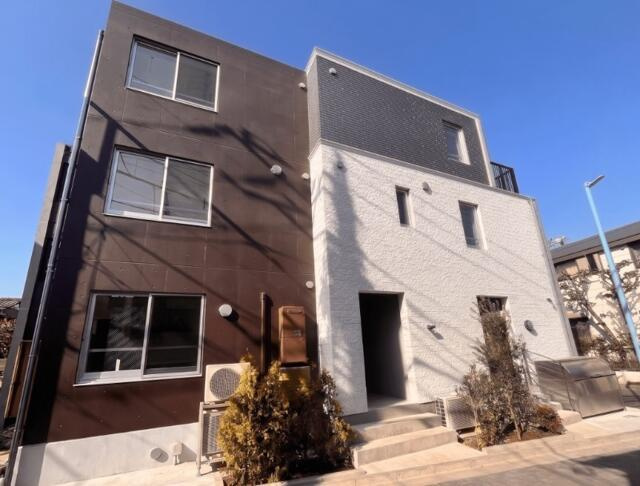 ＣＲＥＡＬ新高円寺の外観|建築中