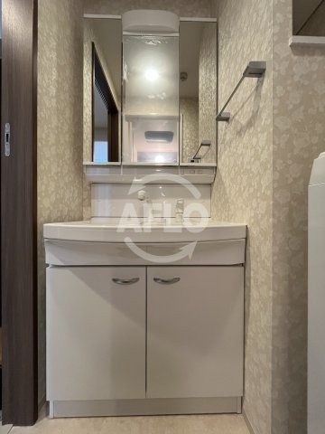 Luxe新大阪6の独立洗面台|洗面台