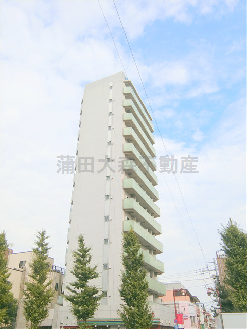 エアフレックス羽田の外観|2011年1月築　RC鉄筋コンクリート造地上13階建て1R～1LDK総戸数46戸　1階まいばすけっと京急空港線大鳥居駅近人気賃貸マンション　東京都大田区東糀谷3丁目