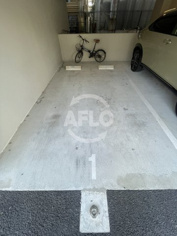 プレサンス塚本ミッドマークの駐車場|プレサンス塚本ミッドマーク　駐車場