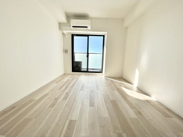 S-RESIDENCE山王の居間・リビング|こちらのリビングで趣味の時間をお楽しみください