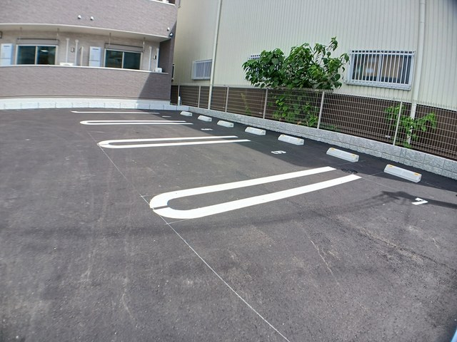 ＡＮＩＭＡＲＥＦの駐車場