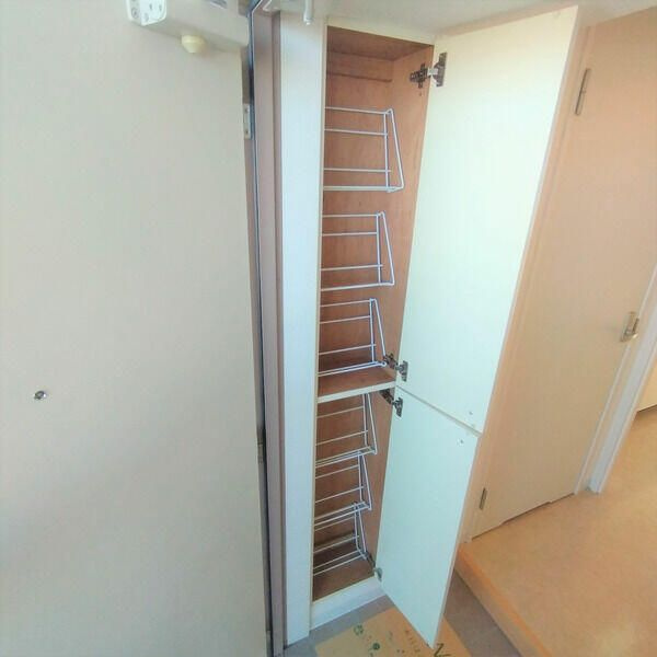 シャンブル英美の玄関