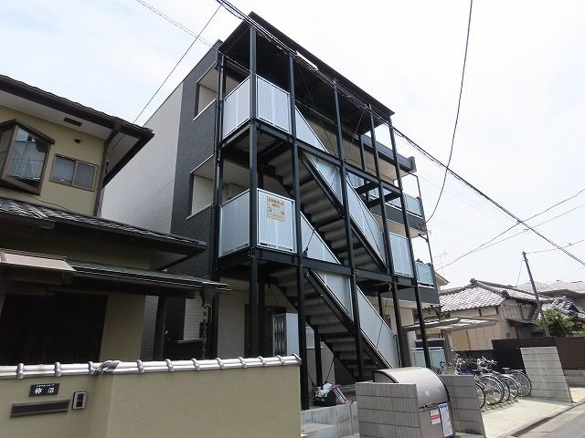 リブリ・OZAWAのエントランス