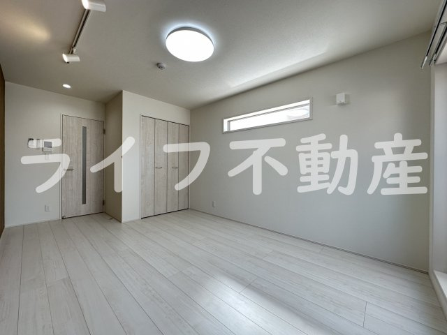 フジパレス高井田西Ⅴ番館の居間・リビング