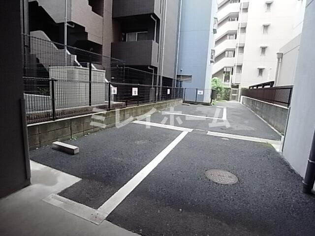 コーストワンの駐車場