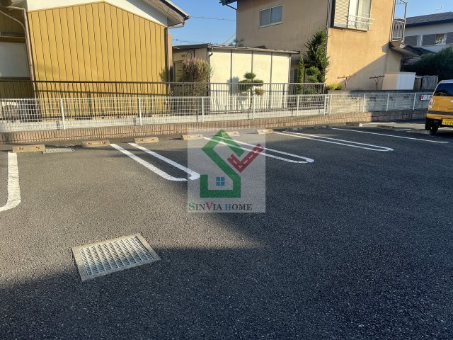 サニースクエア2の駐車場