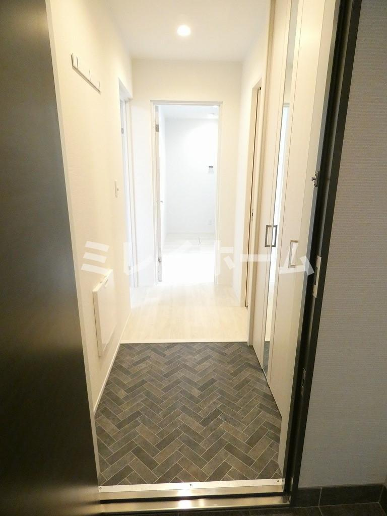メルヴェーユ久が原の玄関|同建物内、別のお部屋の参考写真になります。