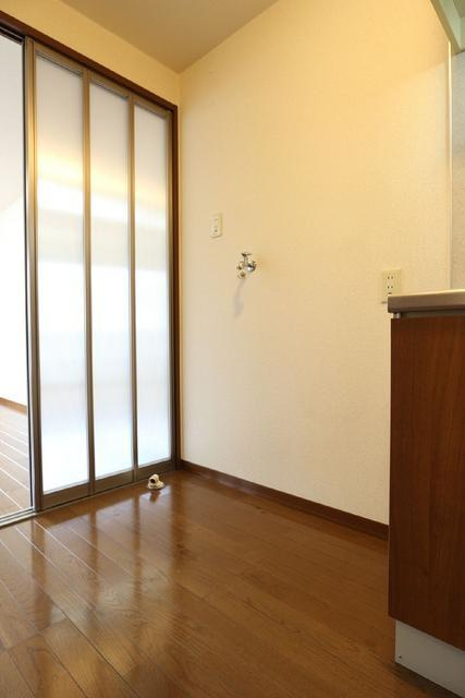 ヴェルドミール明大前の設備|室内洗濯置き場
