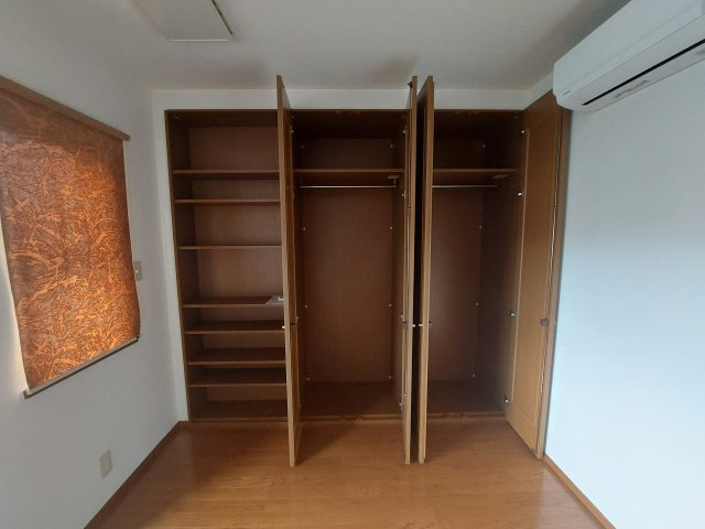 大野台貸家の収納