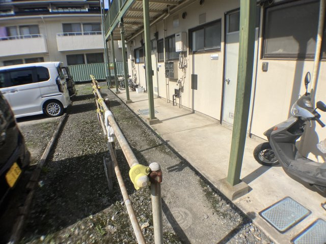 コーポ谷口の駐車場