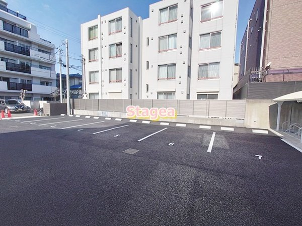 La　Madre幸福館の駐車場