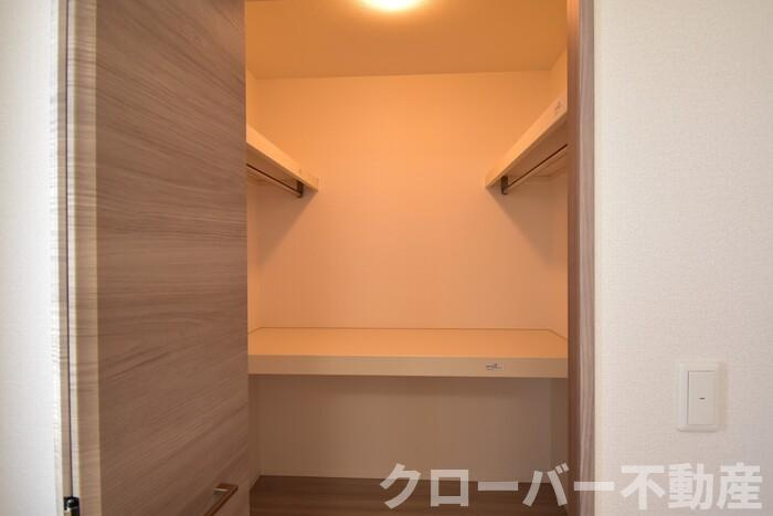 Ｐｏｒｔ Ｃａｓａ Ｅｂｉｓｕの収納|ウォークインクローゼット