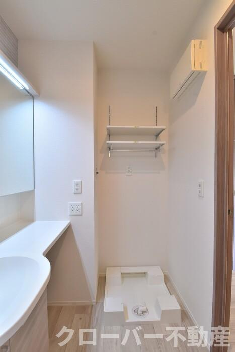 Ｐｏｒｔ Ｃａｓａ Ｅｂｉｓｕの洗面所|室内洗濯機置場