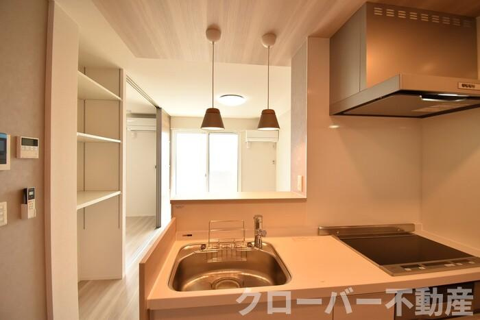 Ｐｏｒｔ Ｃａｓａ Ｅｂｉｓｕのキッチン|ＬＤＫ１０帖