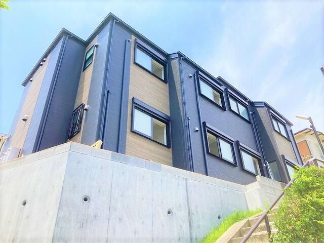 ＧｏｌｄＬａｇｏｏｎ六浦南の外観