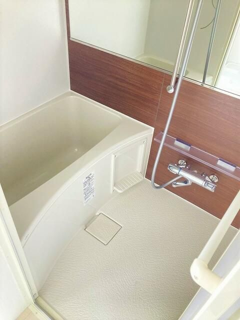 ＧｏｌｄＬａｇｏｏｎ六浦南の浴室