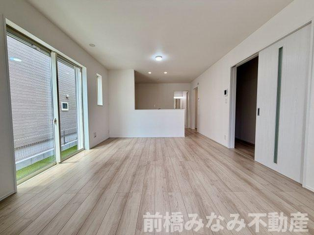 【新築】前橋市南町2丁目　A号棟(全２棟)　ハートフルタウン　新築建売分譲の居間・リビング|おしゃれな居間です