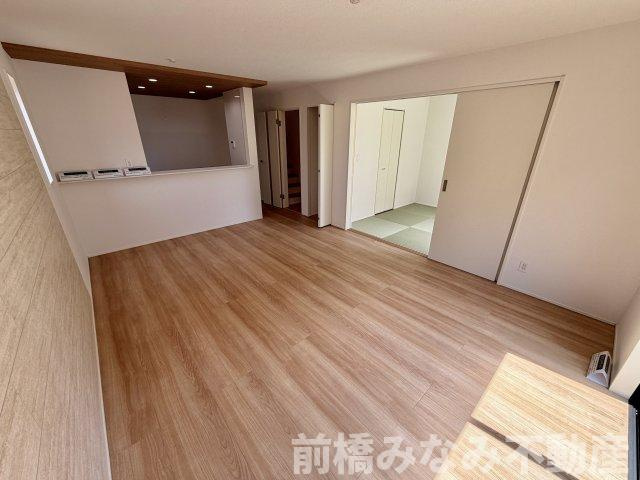 【新築】前橋市関根町　３号棟(全３棟)　グラファーレ　新築建売分譲の居間・リビング