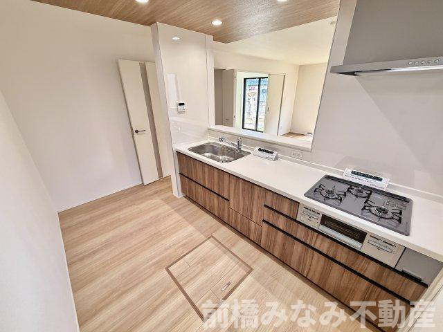 【新築】前橋市関根町　３号棟(全３棟)　グラファーレ　新築建売分譲のキッチン