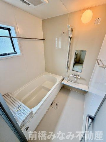【新築】前橋市富士見町時沢第12　４号棟(全５棟)　リーブルガーデン　新築建売分譲の浴室|コンパクトで使いやすいお風呂です