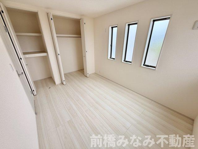 【新築】前橋市富士見町時沢第12　４号棟(全５棟)　リーブルガーデン　新築建売分譲の洋室|ゆったりした洋室です