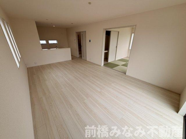 【新築】前橋市富士見町時沢第12　４号棟(全５棟)　リーブルガーデン　新築建売分譲の居間・リビング|こちらの居間で趣味の時間をお楽しみください