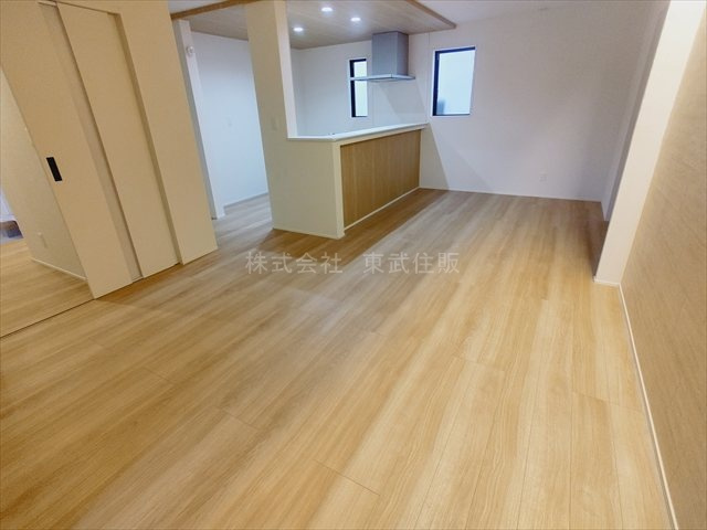 【居間・リビング】の画像