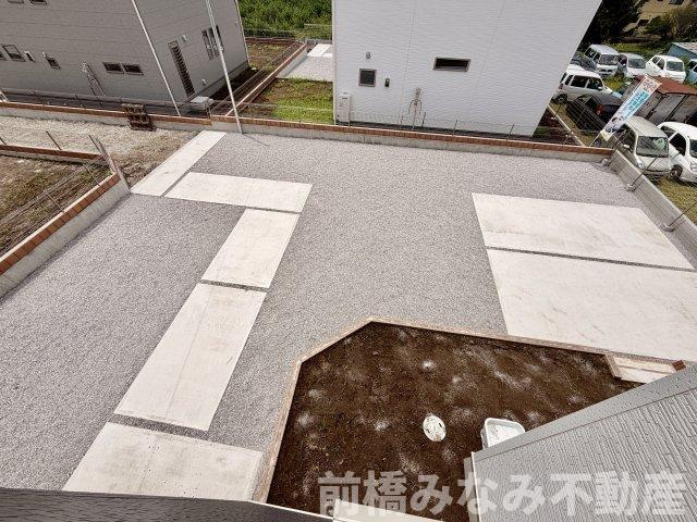 【新築】前橋市富士見町時沢第12　２号棟(全５棟)　リーブルガーデン　新築建売分譲の駐車場|駐車場があるので、車を買う予定の方も安心です
