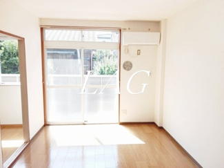 【居間・リビング】 | グリーンハイツコウヤ | 洋室のお部屋です。