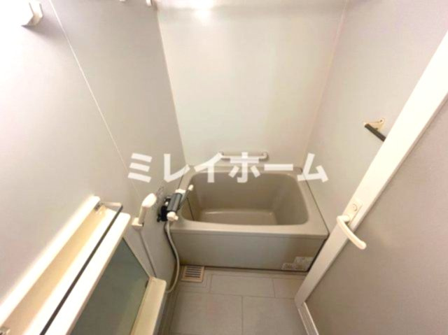 エアフレックス羽田の浴室|同建物内、別のお部屋の参考写真になります。