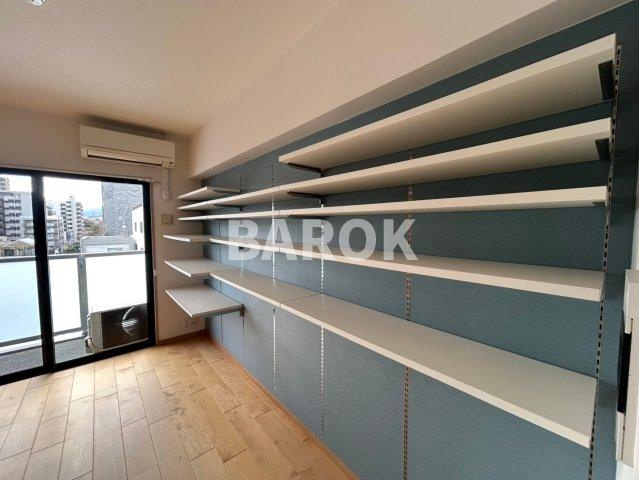 福岡市中央区港２丁目の賃貸マンションの居間・リビング