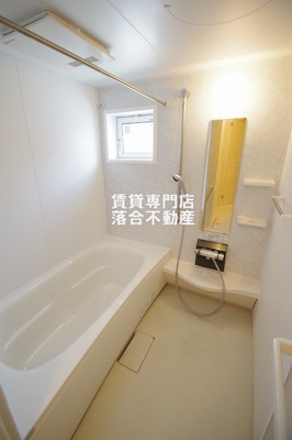 【浴室】 | エクレール矢部 | 大きな一坪風呂でゆったり♪浴室乾燥機付き