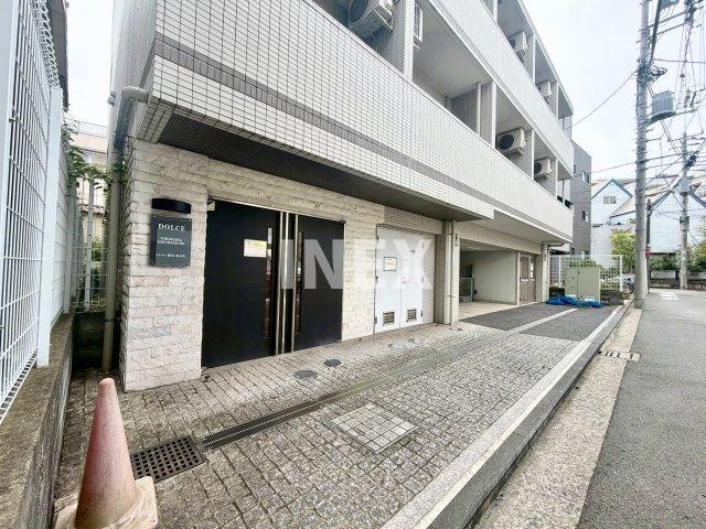 横浜市西区戸部町４丁目の賃貸マンションのエントランス