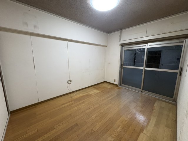 岡本パークマンションの洋室