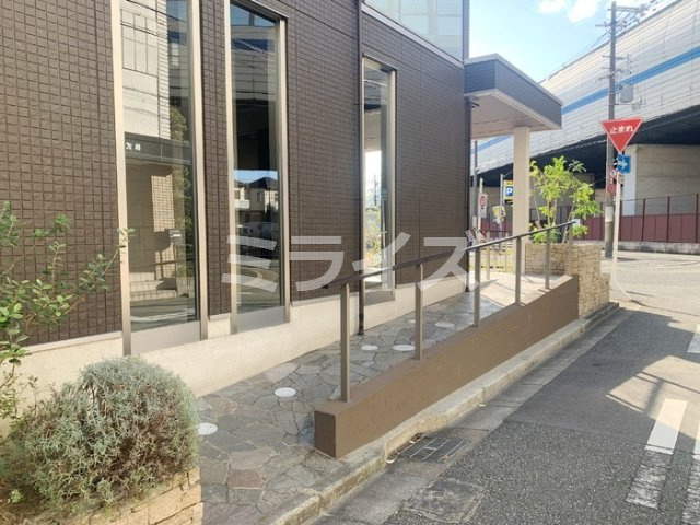 【エントランス】 | ルリエ江坂