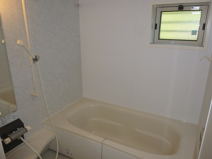 ソレイユⅡの浴室|他部屋参考写真