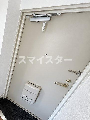 ラレーブ津田沼Ⅳの玄関