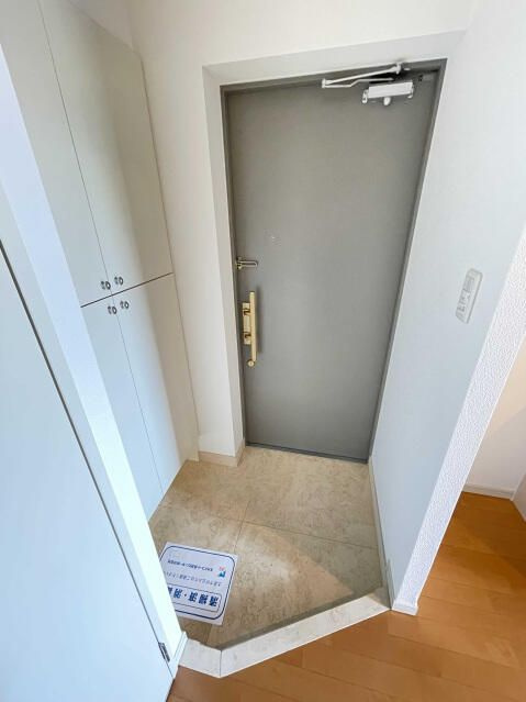 スカイコート後楽園壱番館の玄関